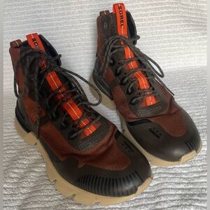 Sorel sneaker/boot, Men’s size 8.5